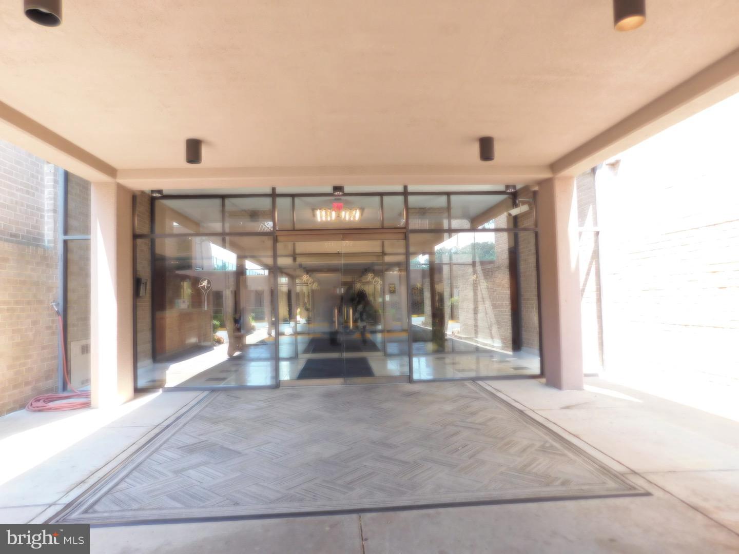 RACQUET CLUB - Residential