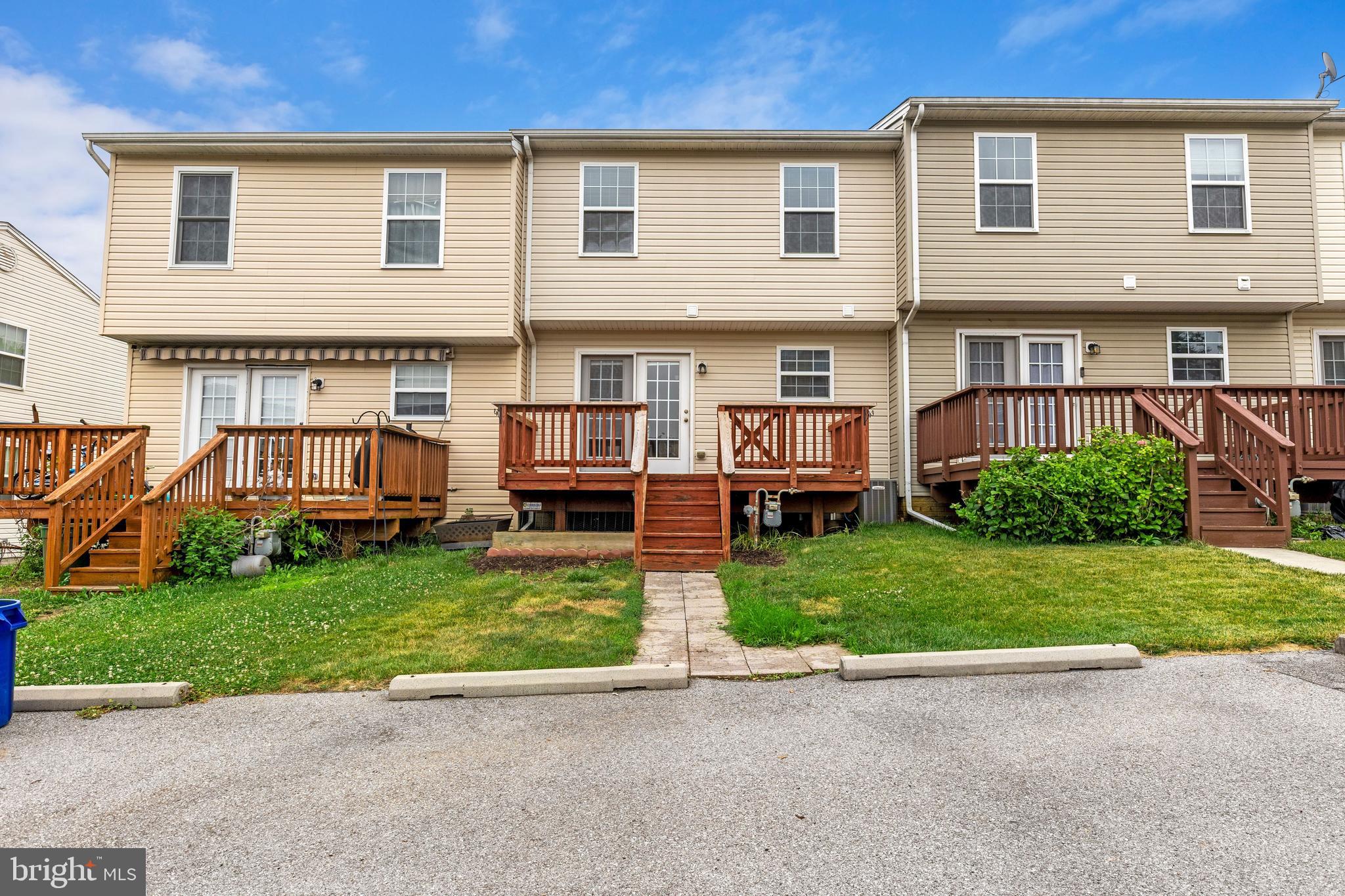 HAWTHORNE RIDGE - Residential