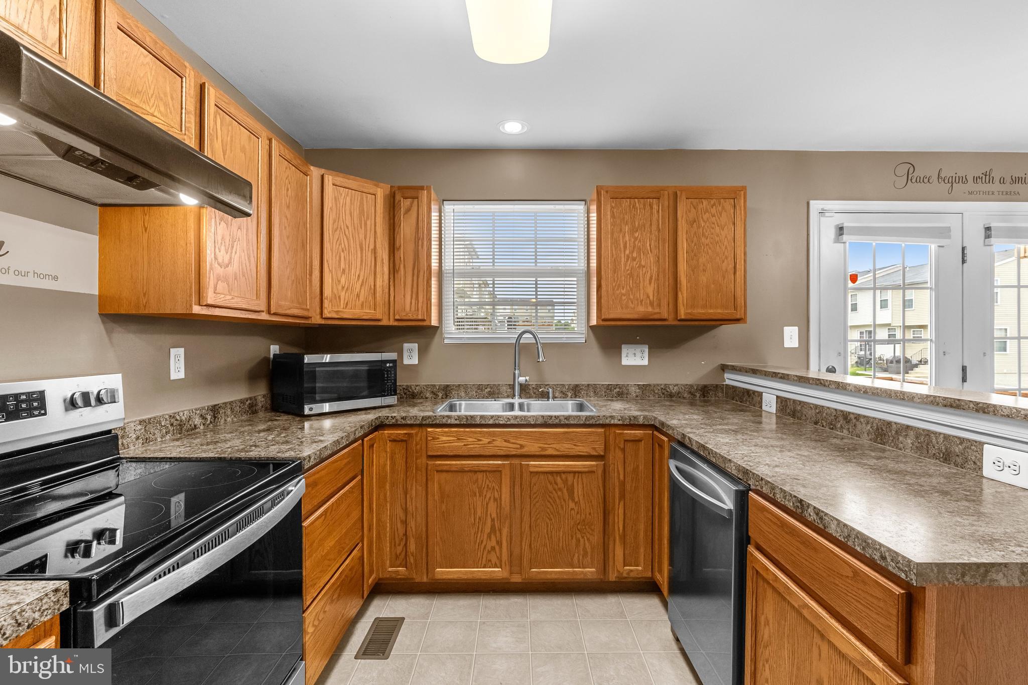HAWTHORNE RIDGE - Residential