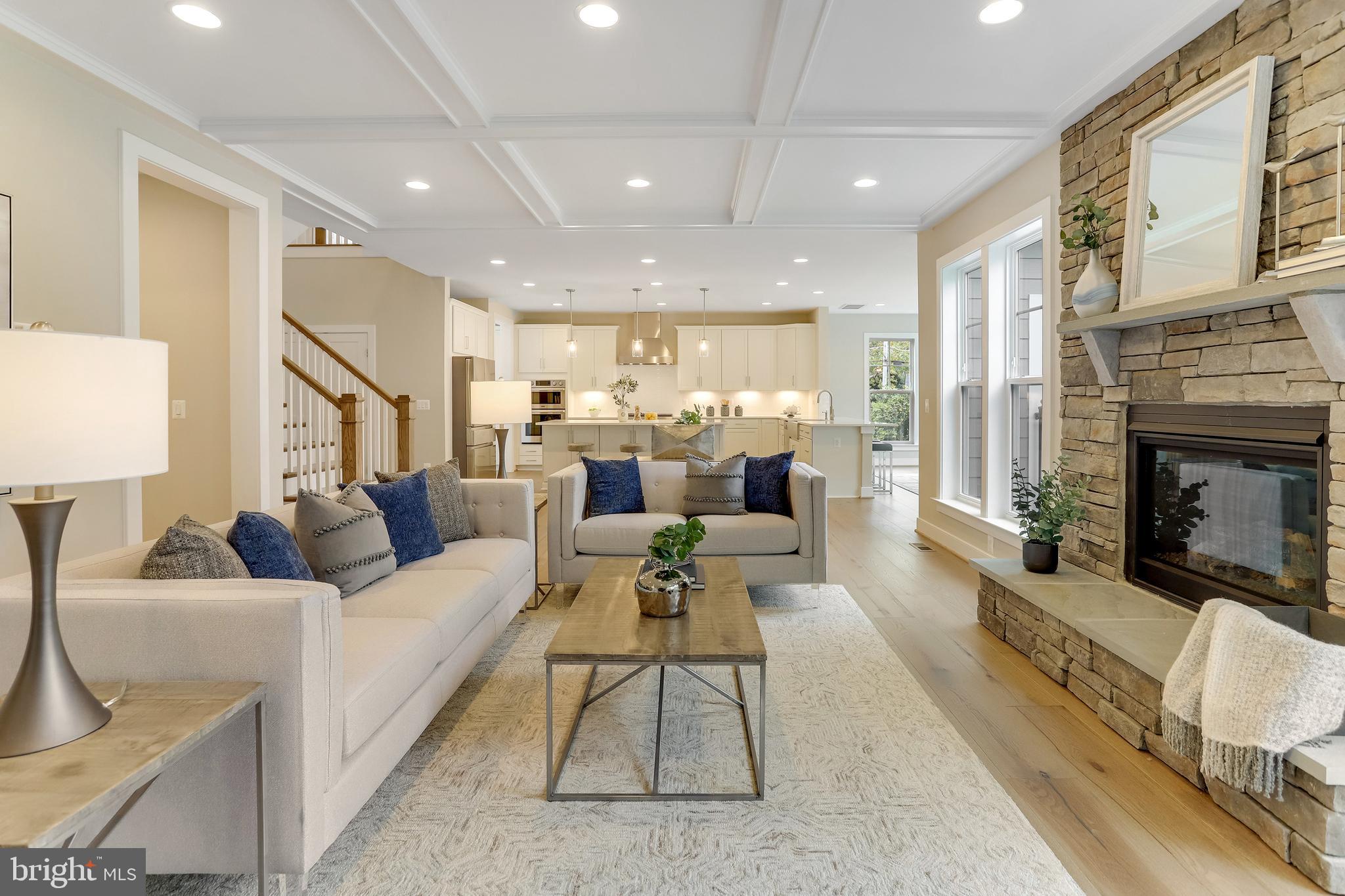 STONEWALL MANOR - Residential