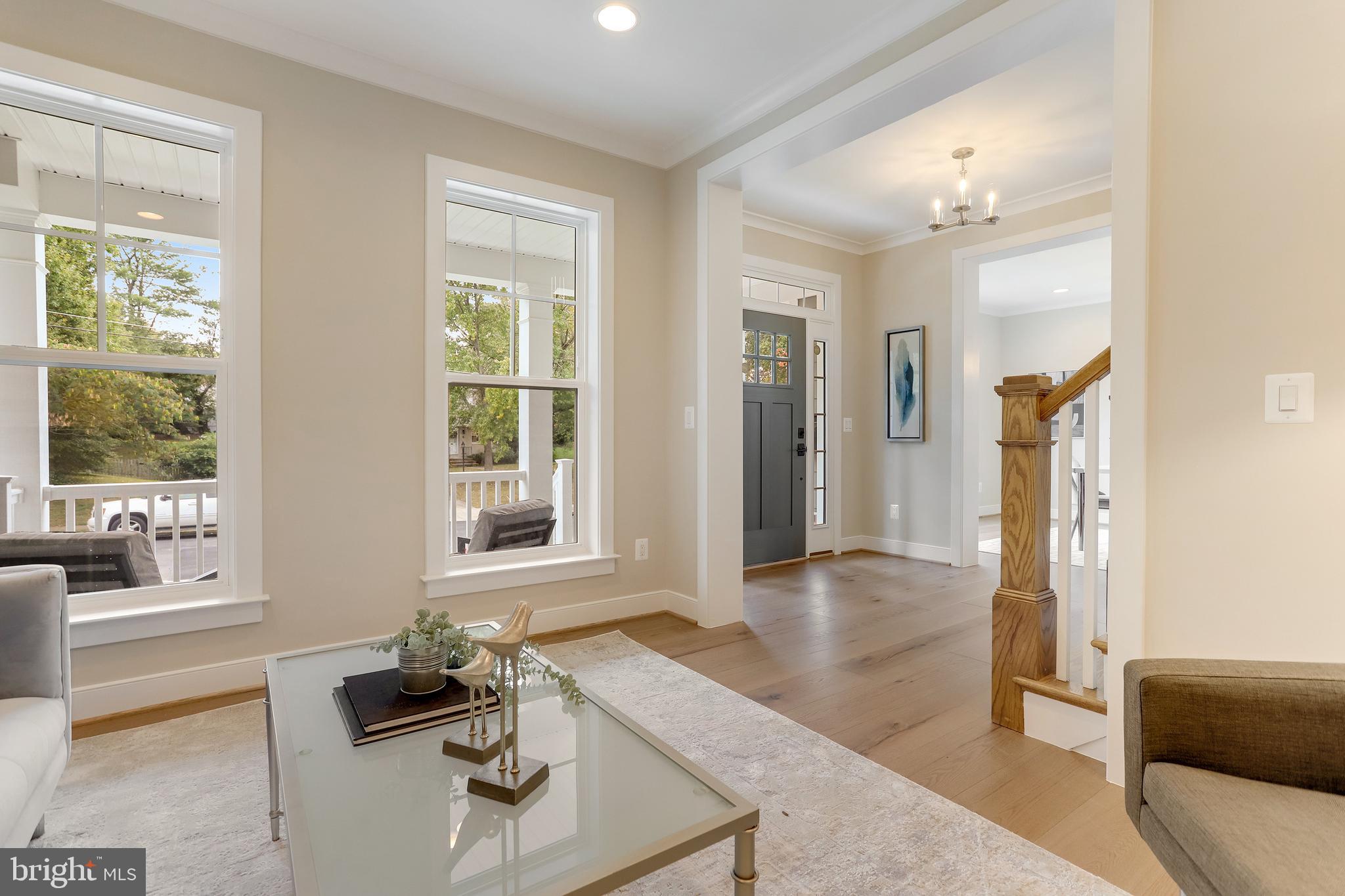 STONEWALL MANOR - Residential