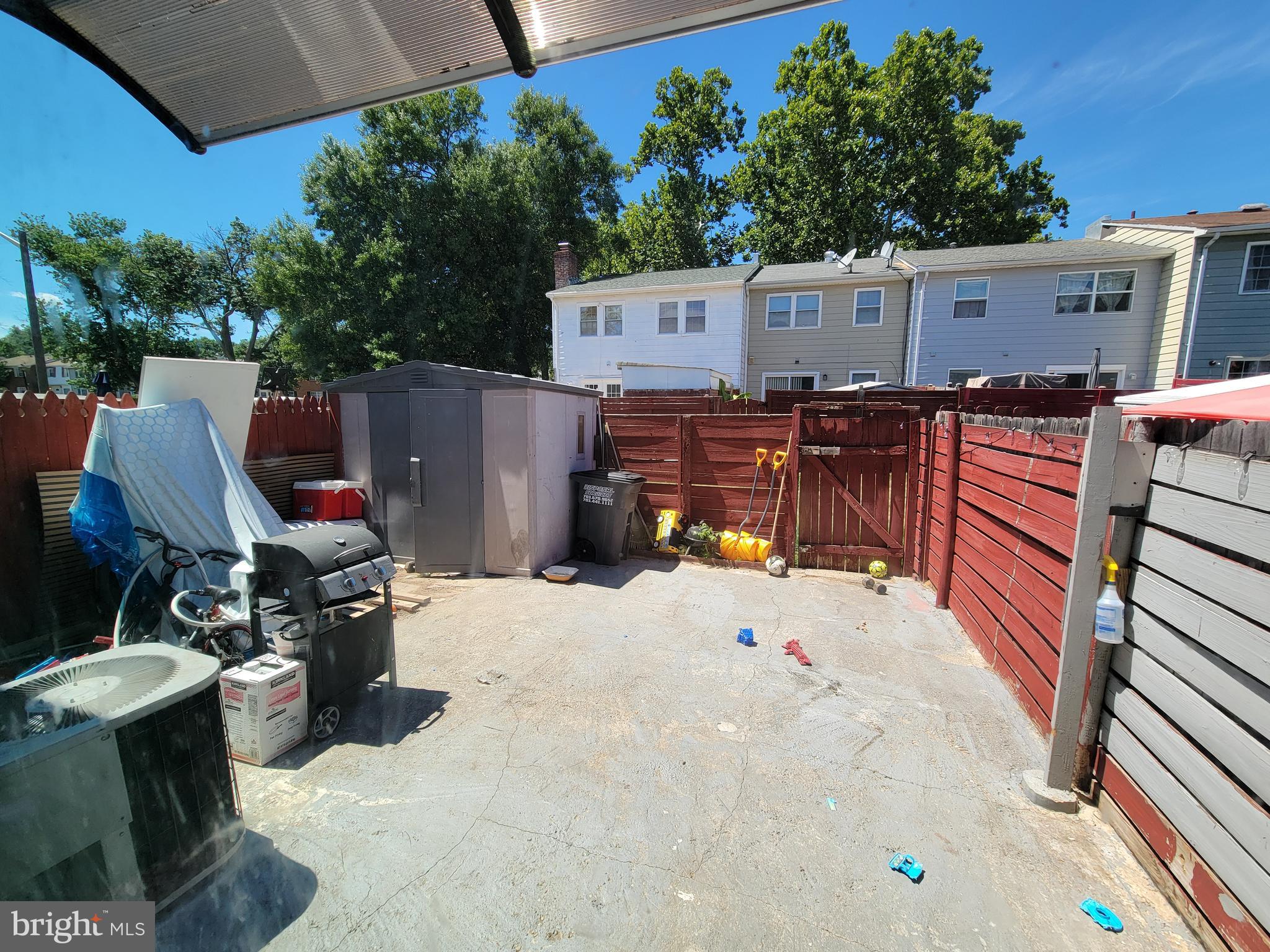 WILLOWBROOK - Residential