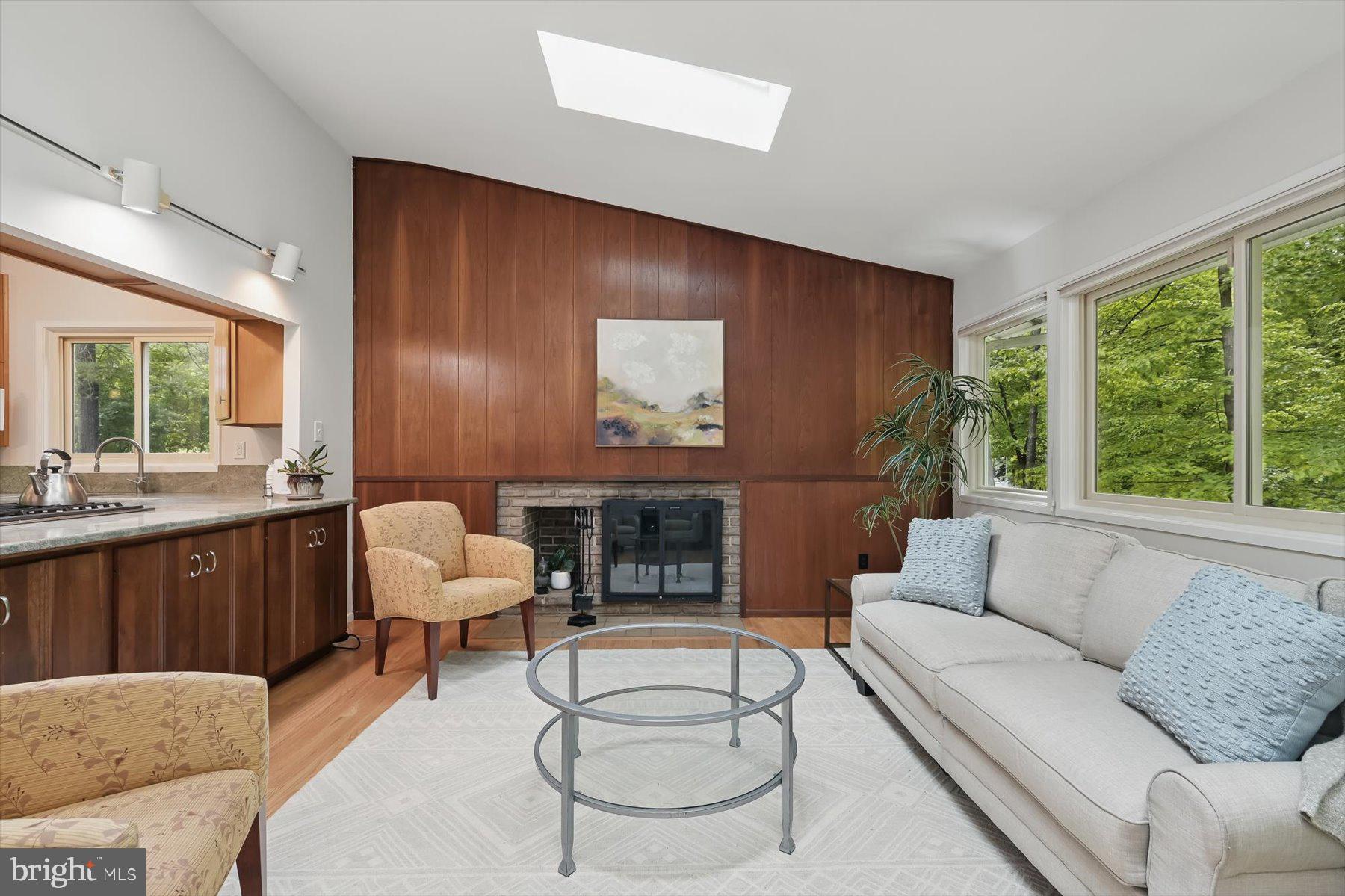 CARDEROCK SPRINGS - Residential