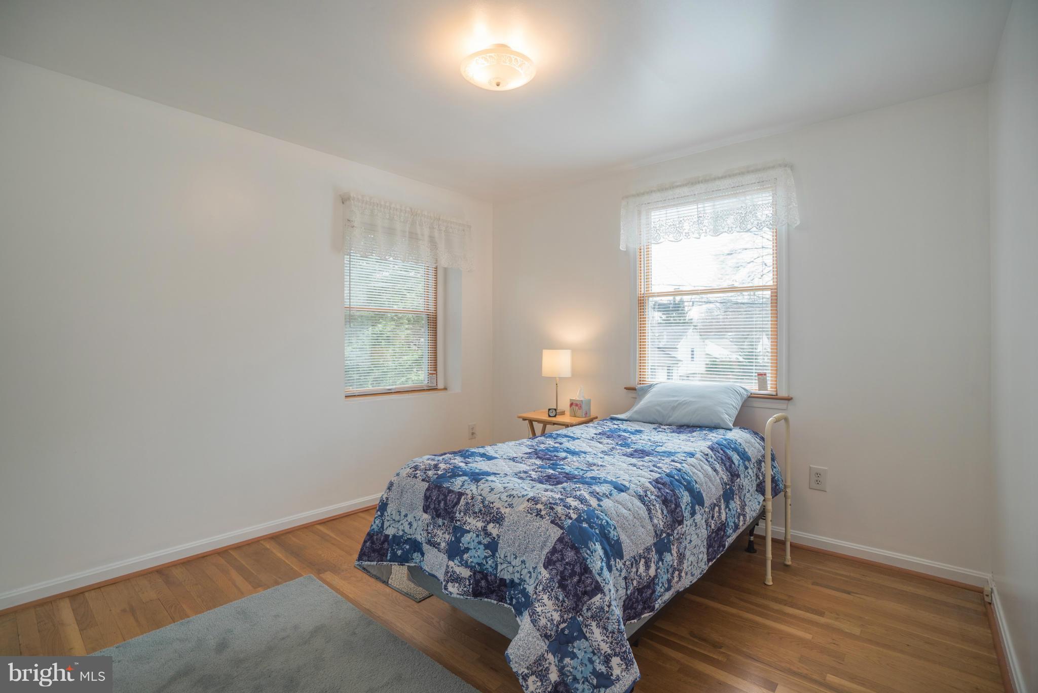 BOND MILL PARK - Residential