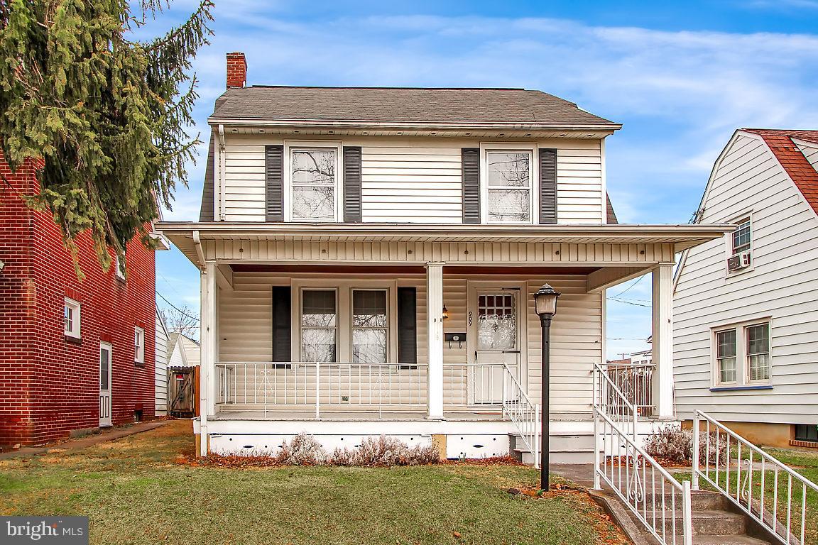 Meticulously maintained 3BR w/office that could be used as a bedroom - Colonial home with detached garage, off-street parking and fenced yard. Nice formal dining room for entertaining. Kitchen features Keener cabinets and walk-out to private back yard. Bedrooms are a nice size and attic features a super sweet retreat!  Front sittin' porch looks out to a pretty park ...  Doesn't feel like city yet convenient to everything.  All appliances included - seller will even throw in a free home warranty with acceptable offer - WIN! WIN!  Great houses at great prices like this one are selling quickly in today's market. Don't miss out!
