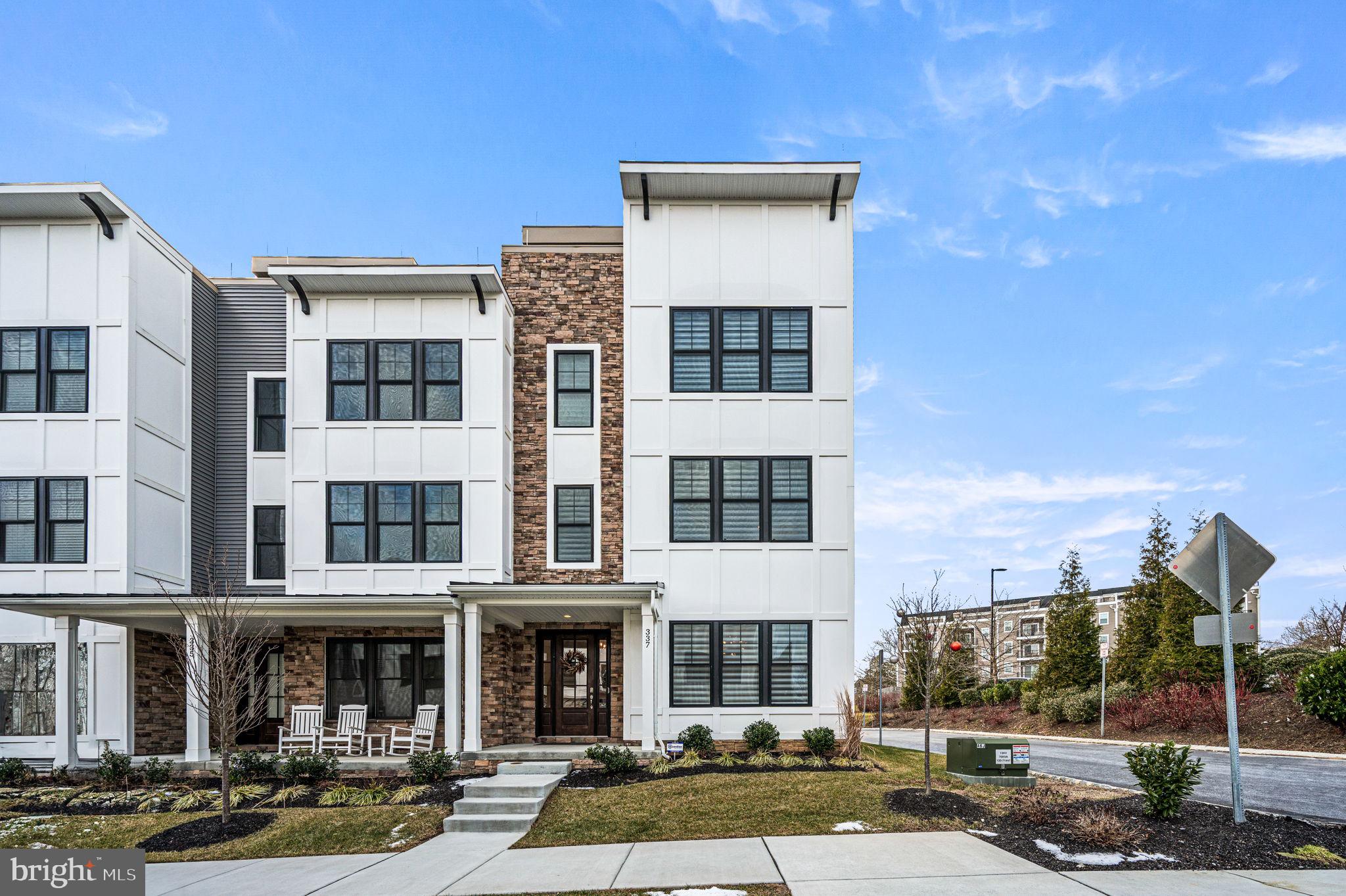 NEWTOWN WALK AT ELLIS PRESERVE - Residential