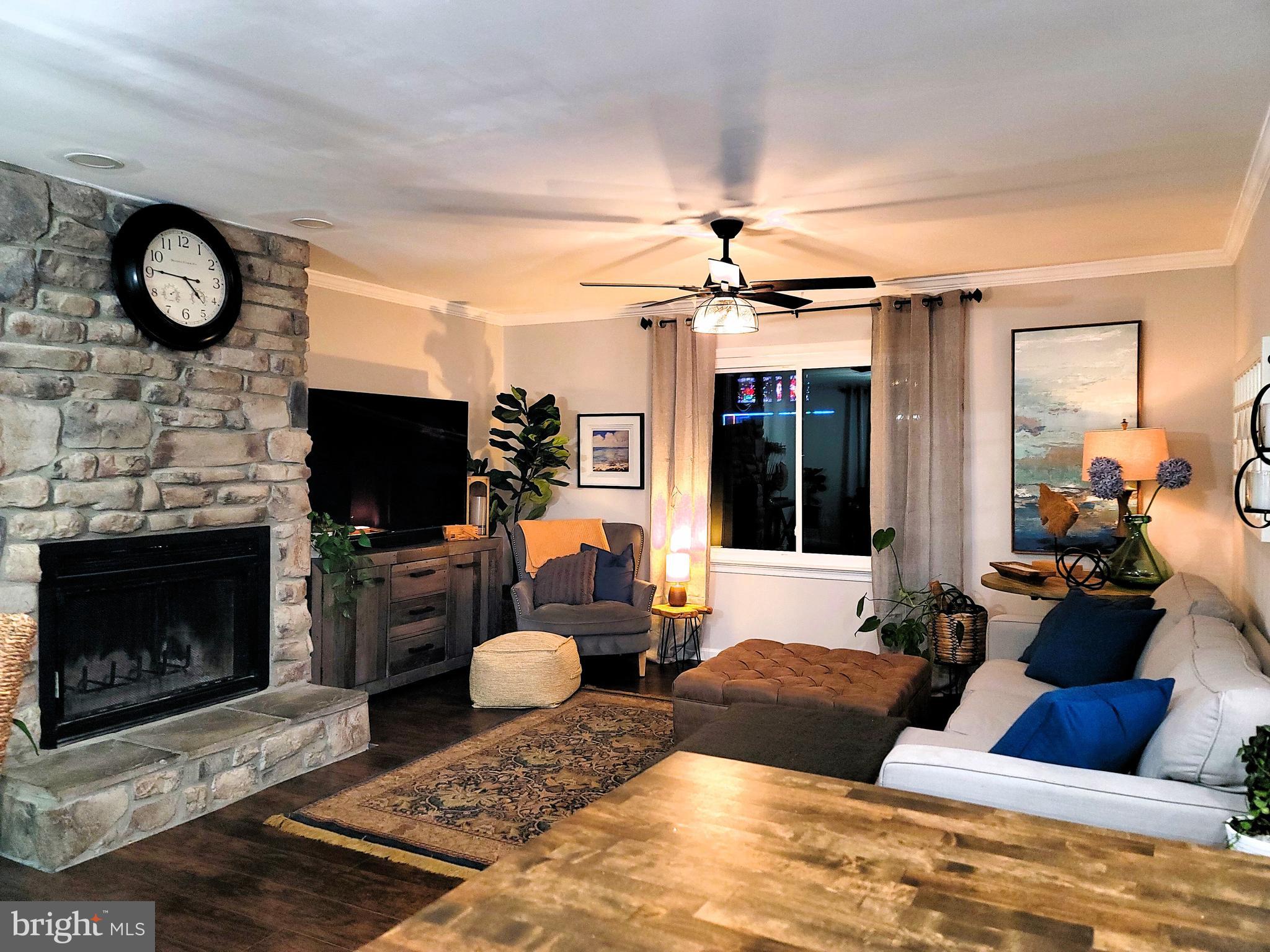 LAKE WILDERNESS - Residential