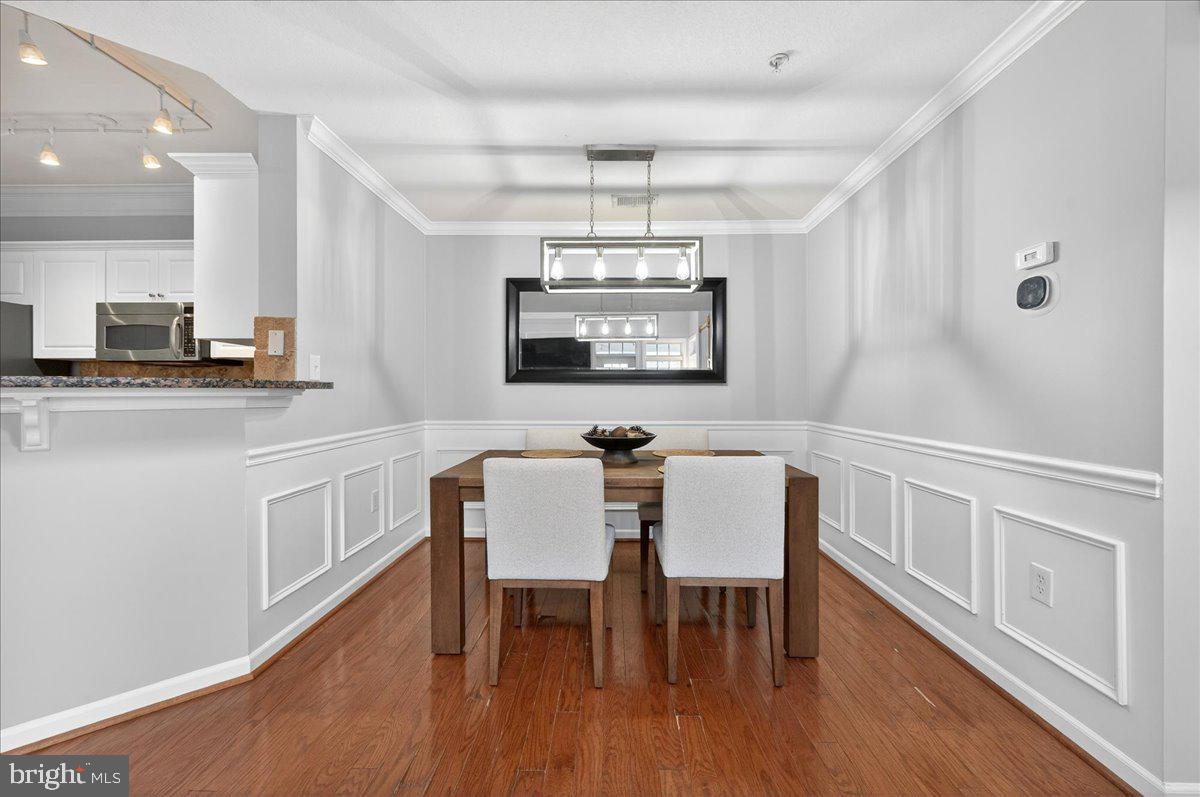 WESTCHESTER AT STRATFORD - Residential