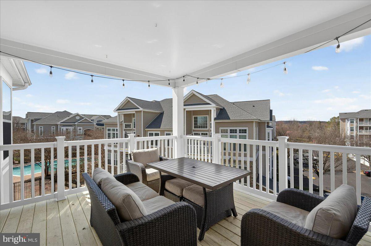 WESTCHESTER AT STRATFORD - Residential