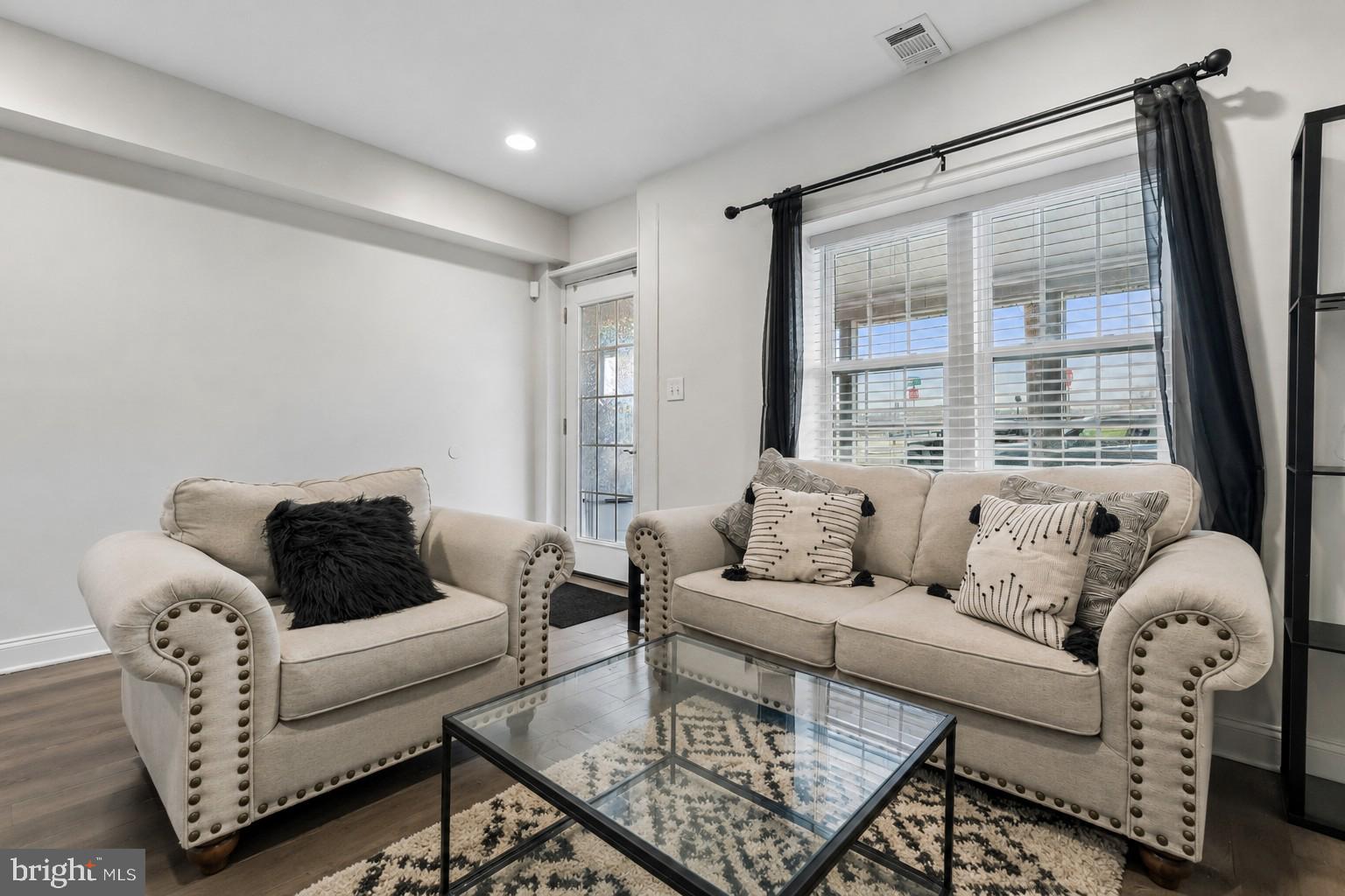 CONSHOHOCKEN - Residential