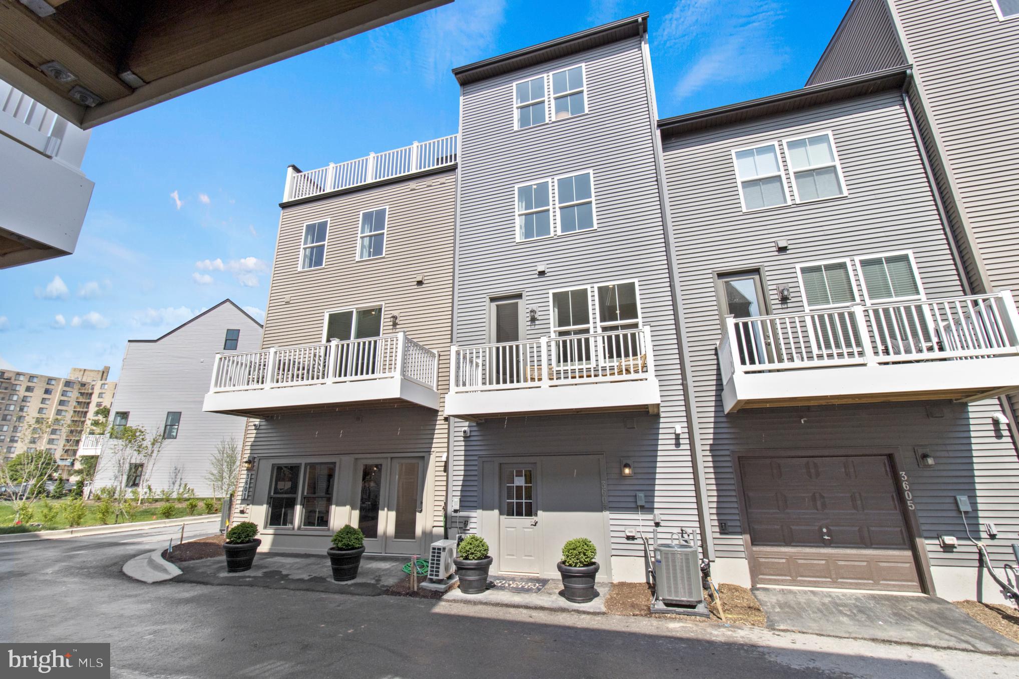 LAUREL OAKS - Residential