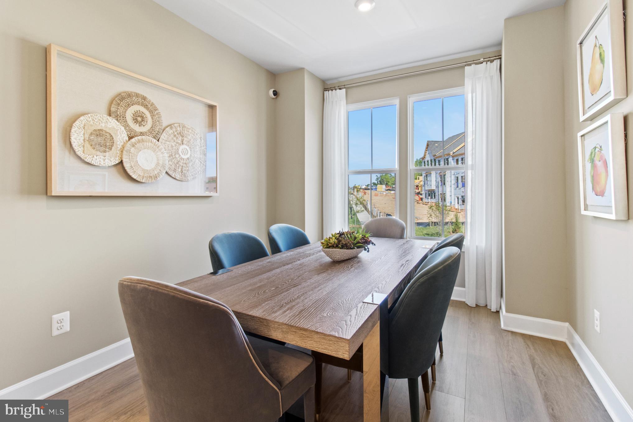 LAUREL OAKS - Residential