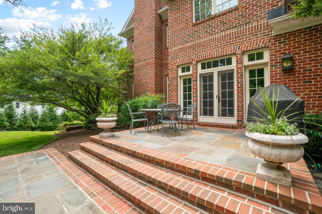 CHESTNUT WOODS - Residential