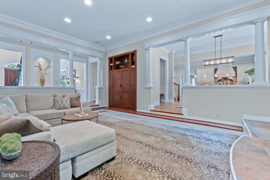 CHESTNUT WOODS - Residential