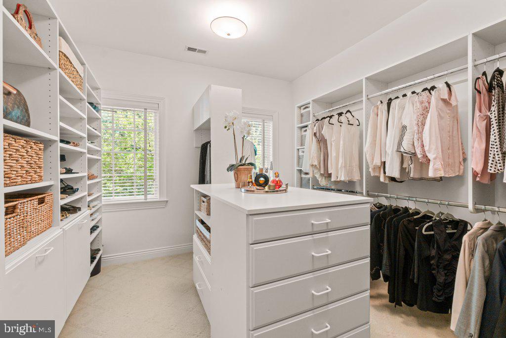 CHESTNUT WOODS - Residential