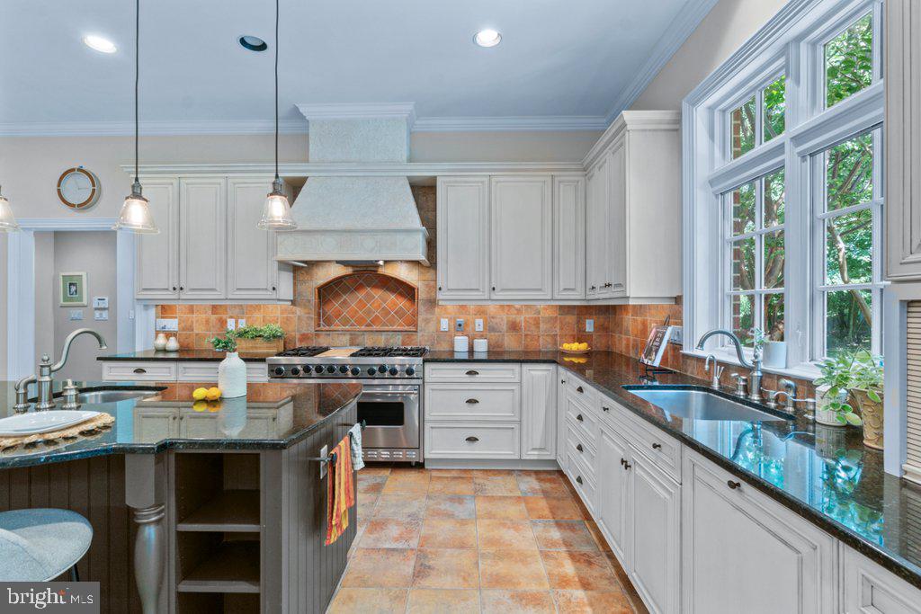 CHESTNUT WOODS - Residential