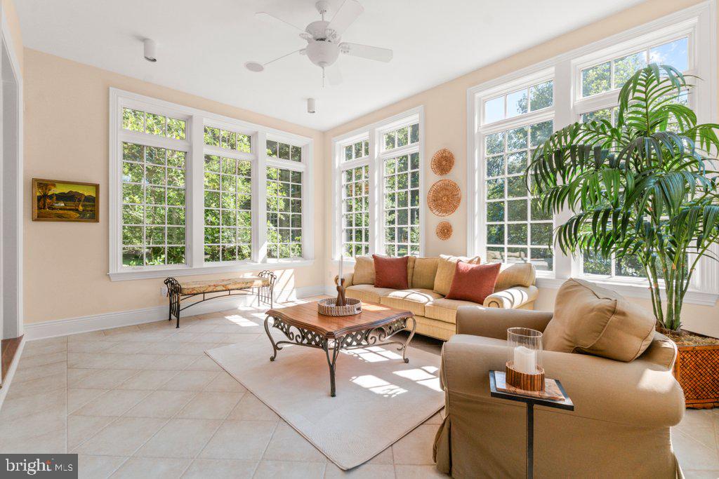 CHESTNUT WOODS - Residential