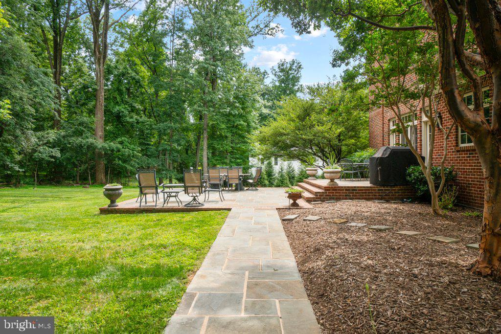CHESTNUT WOODS - Residential