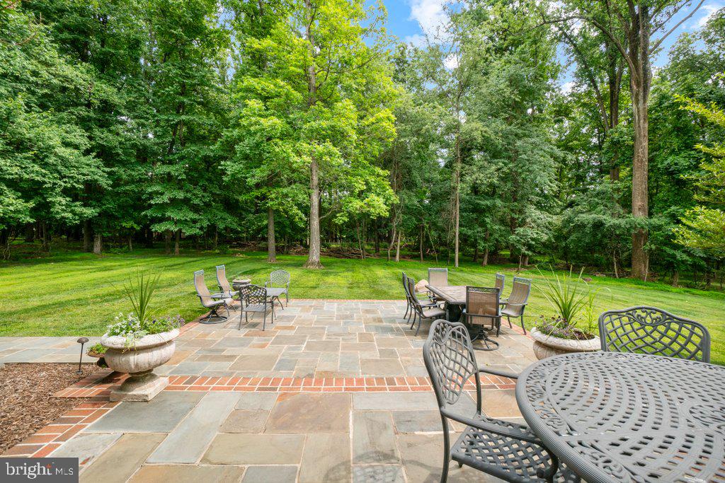 CHESTNUT WOODS - Residential
