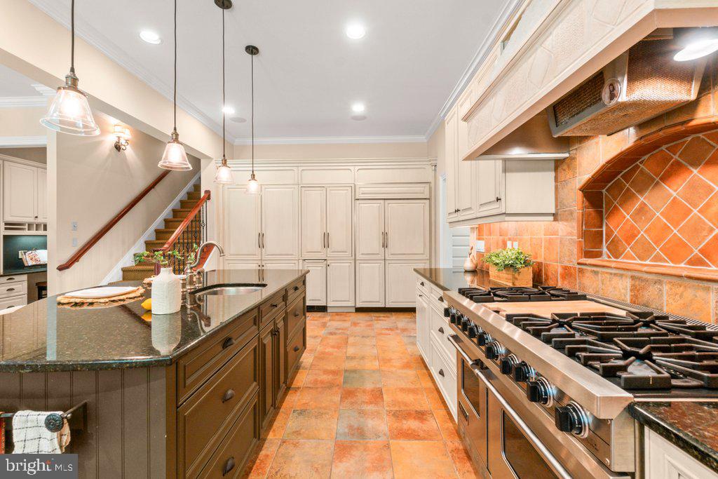CHESTNUT WOODS - Residential