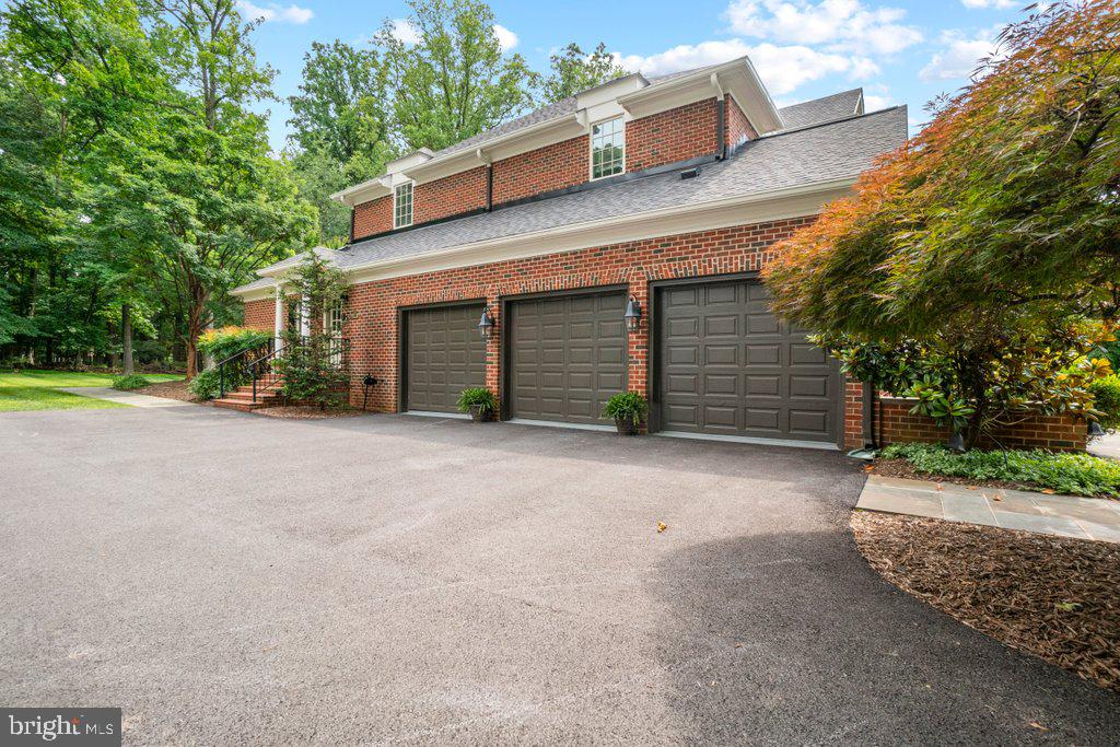 CHESTNUT WOODS - Residential