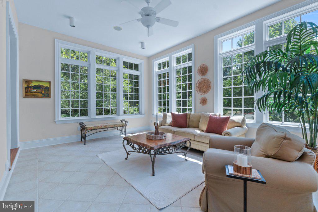 CHESTNUT WOODS - Residential