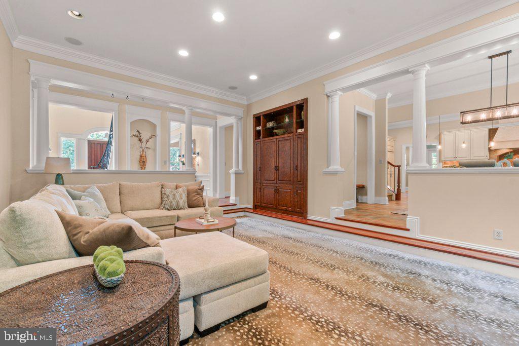 CHESTNUT WOODS - Residential