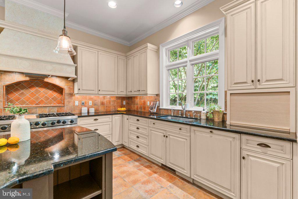 CHESTNUT WOODS - Residential
