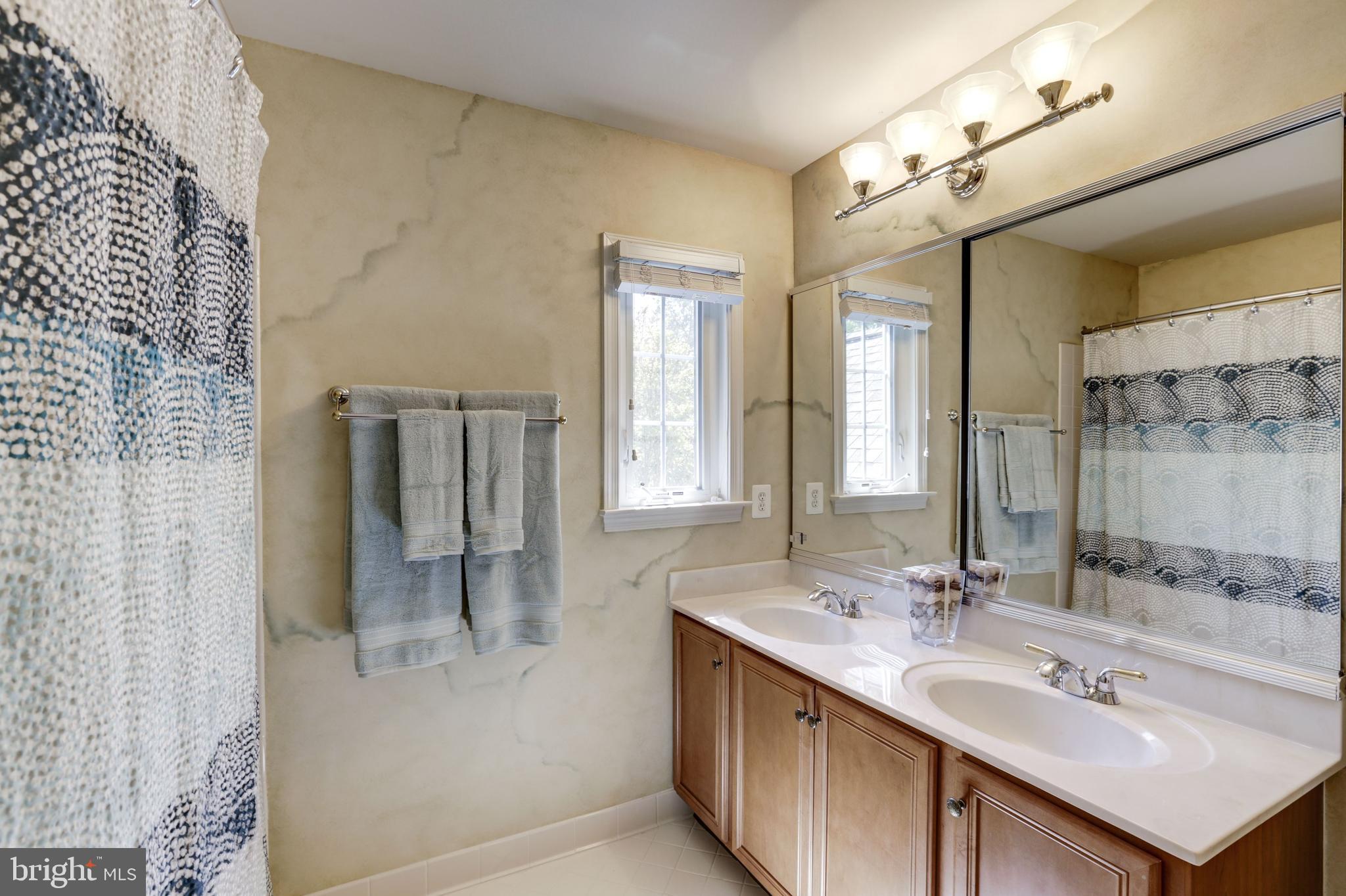 SOUTH RIDING - Residential