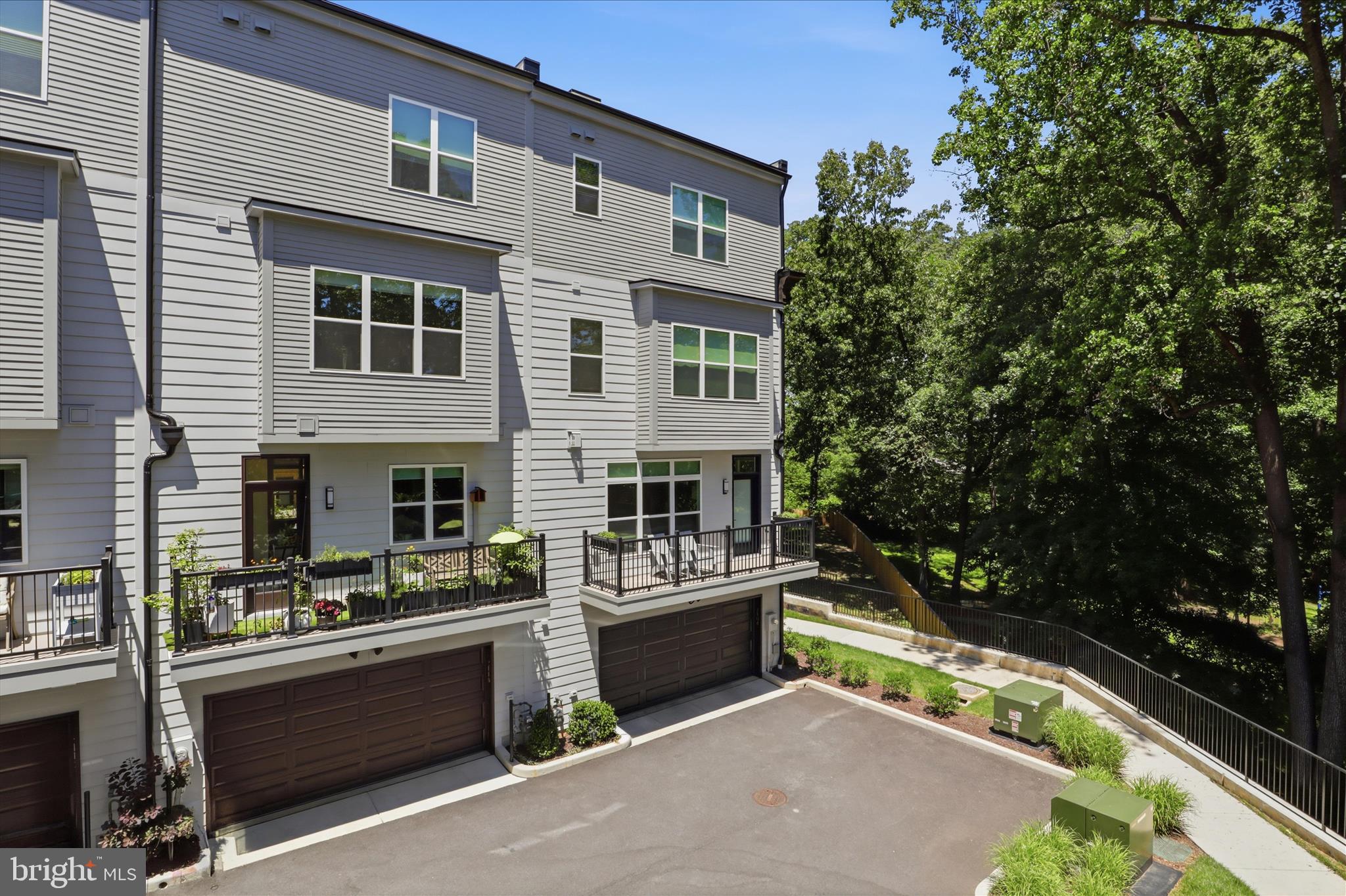 TYSONS RIDGE - Residential