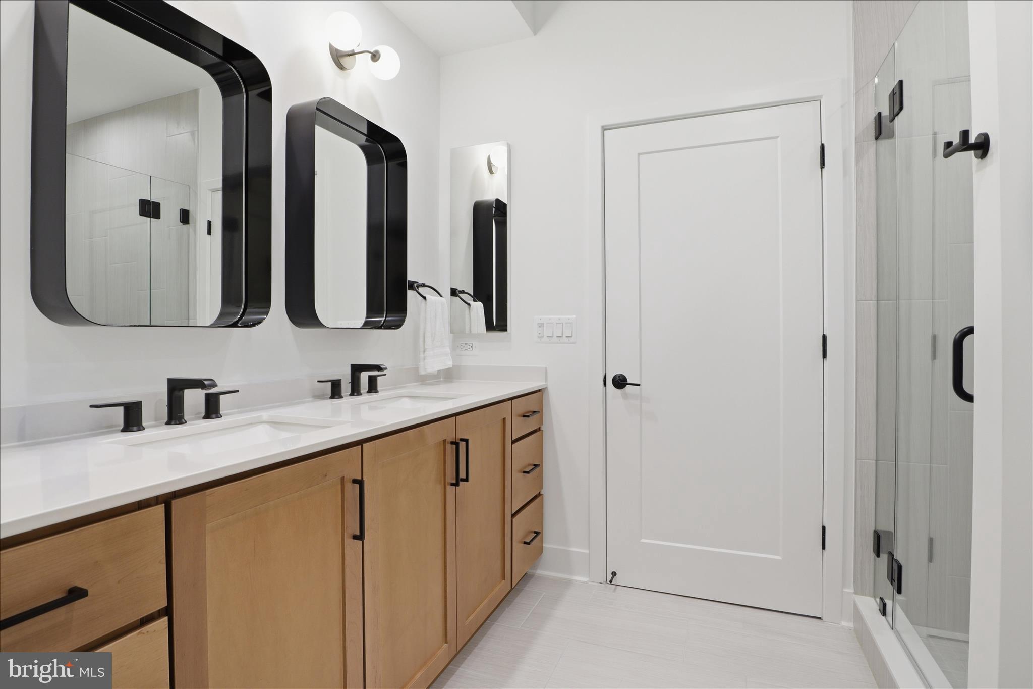 TYSONS RIDGE - Residential