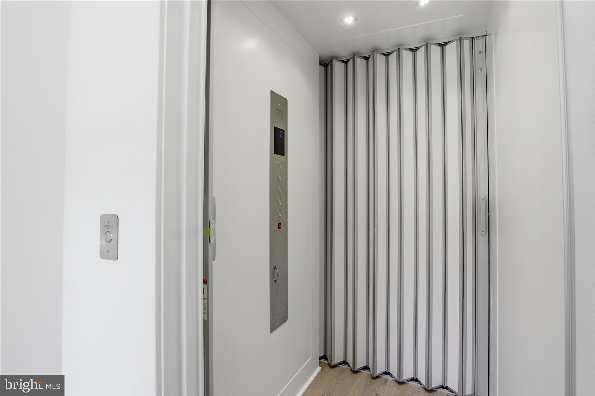 TYSONS RIDGE - Residential