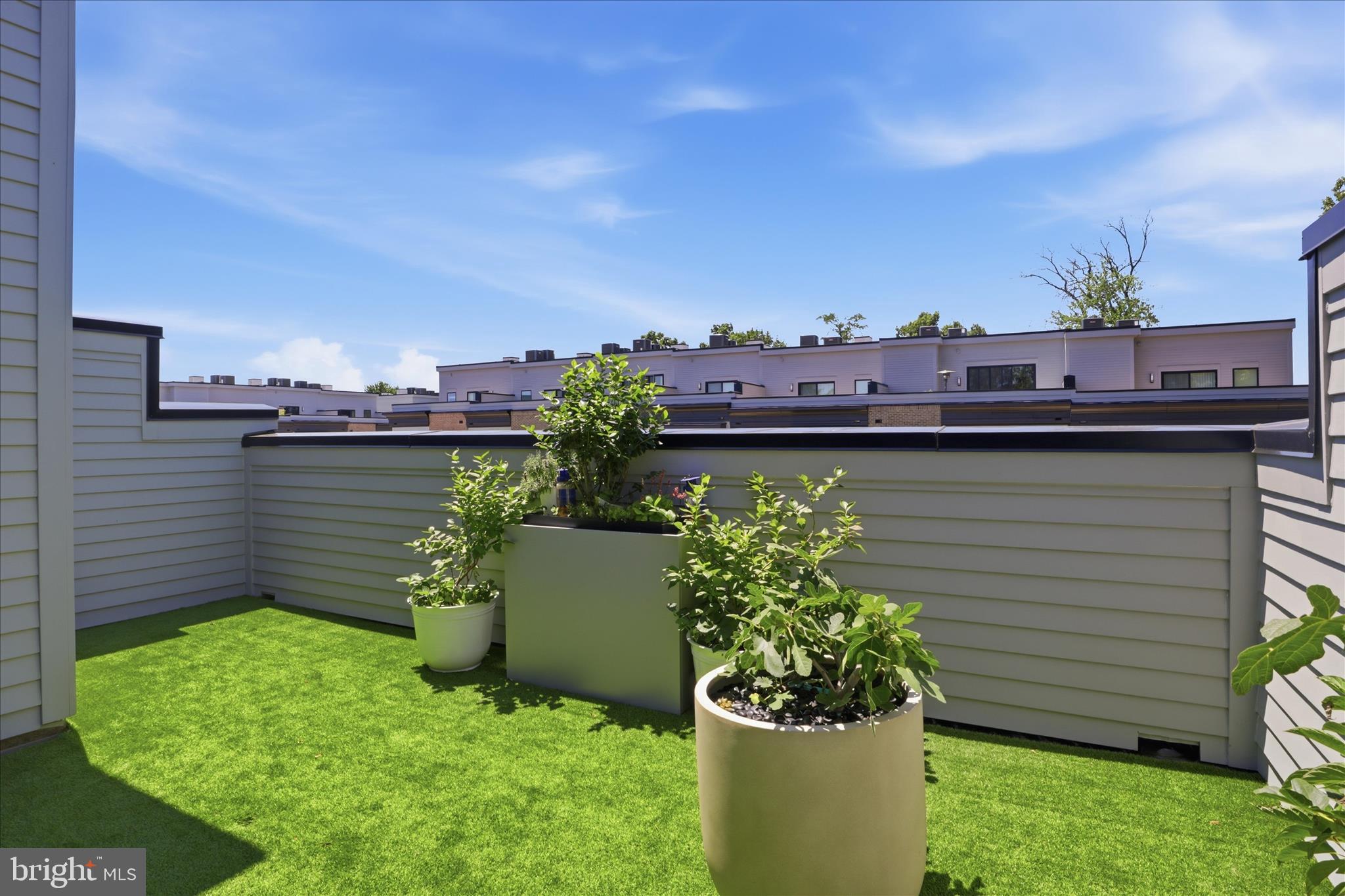 TYSONS RIDGE - Residential