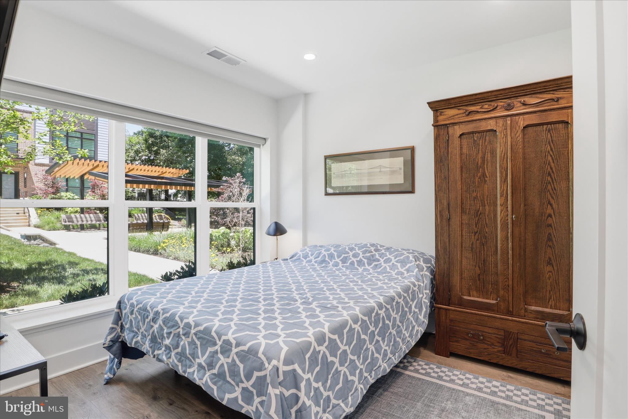 TYSONS RIDGE - Residential