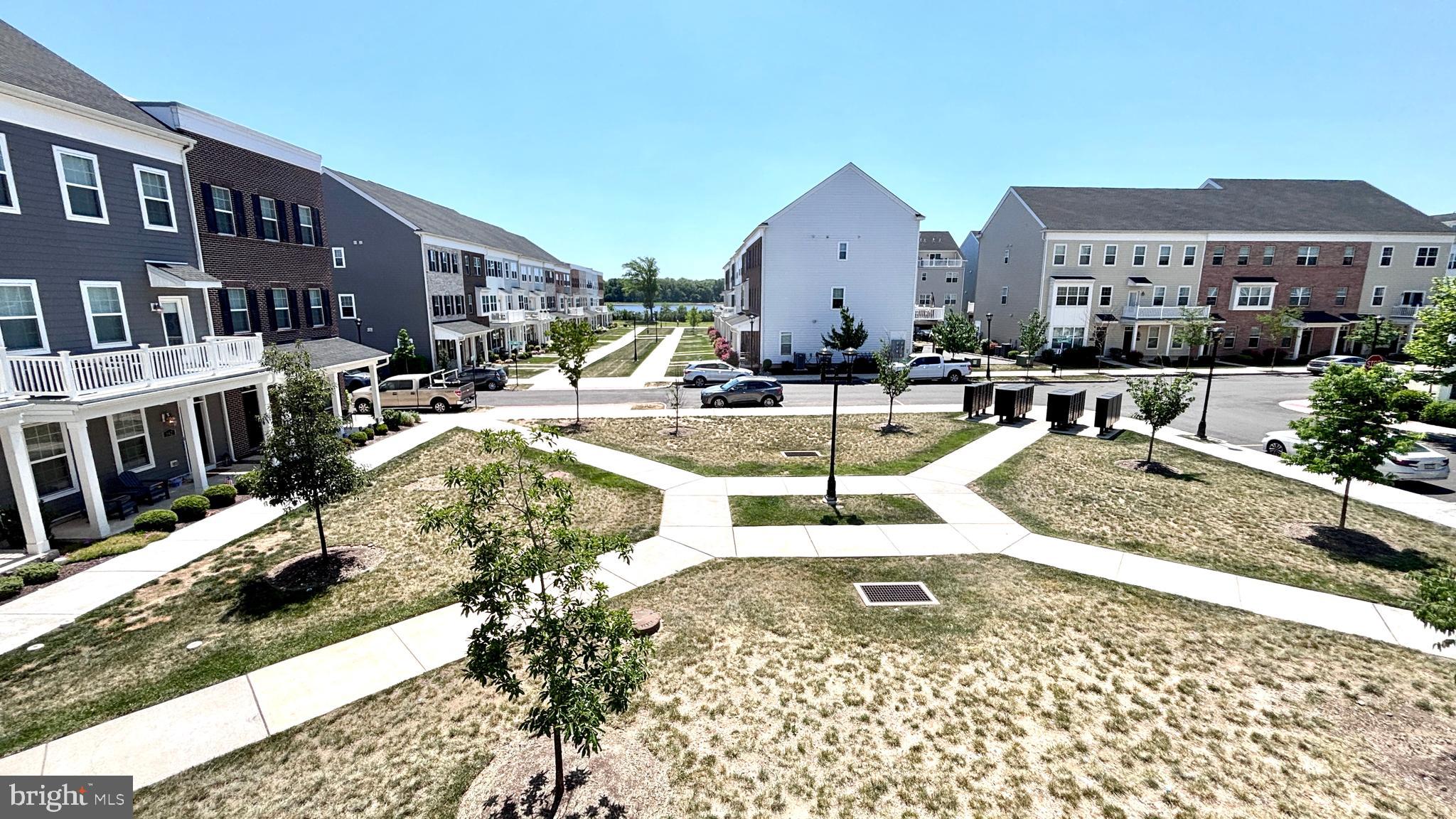WATERSIDE - Residential