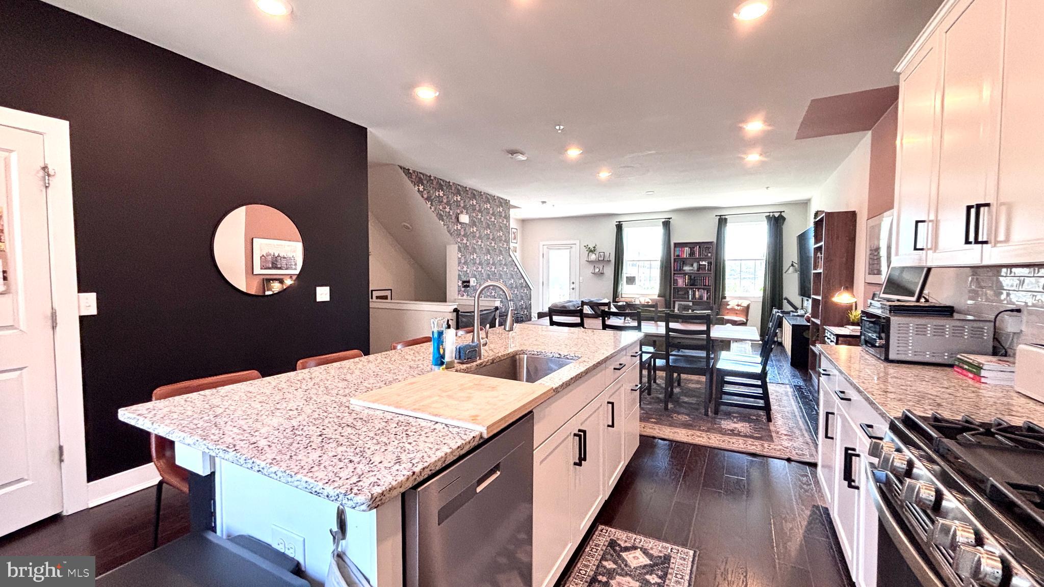 WATERSIDE - Residential