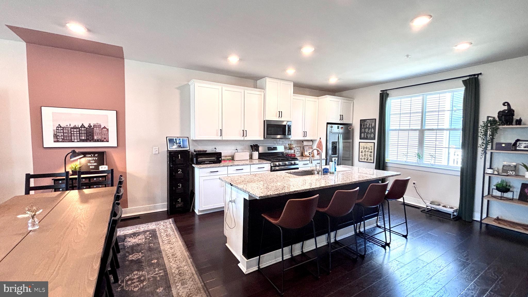 WATERSIDE - Residential