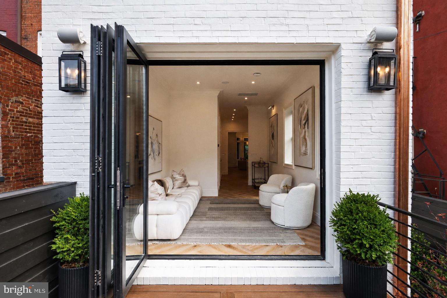 DUPONT CIRCLE - Residential