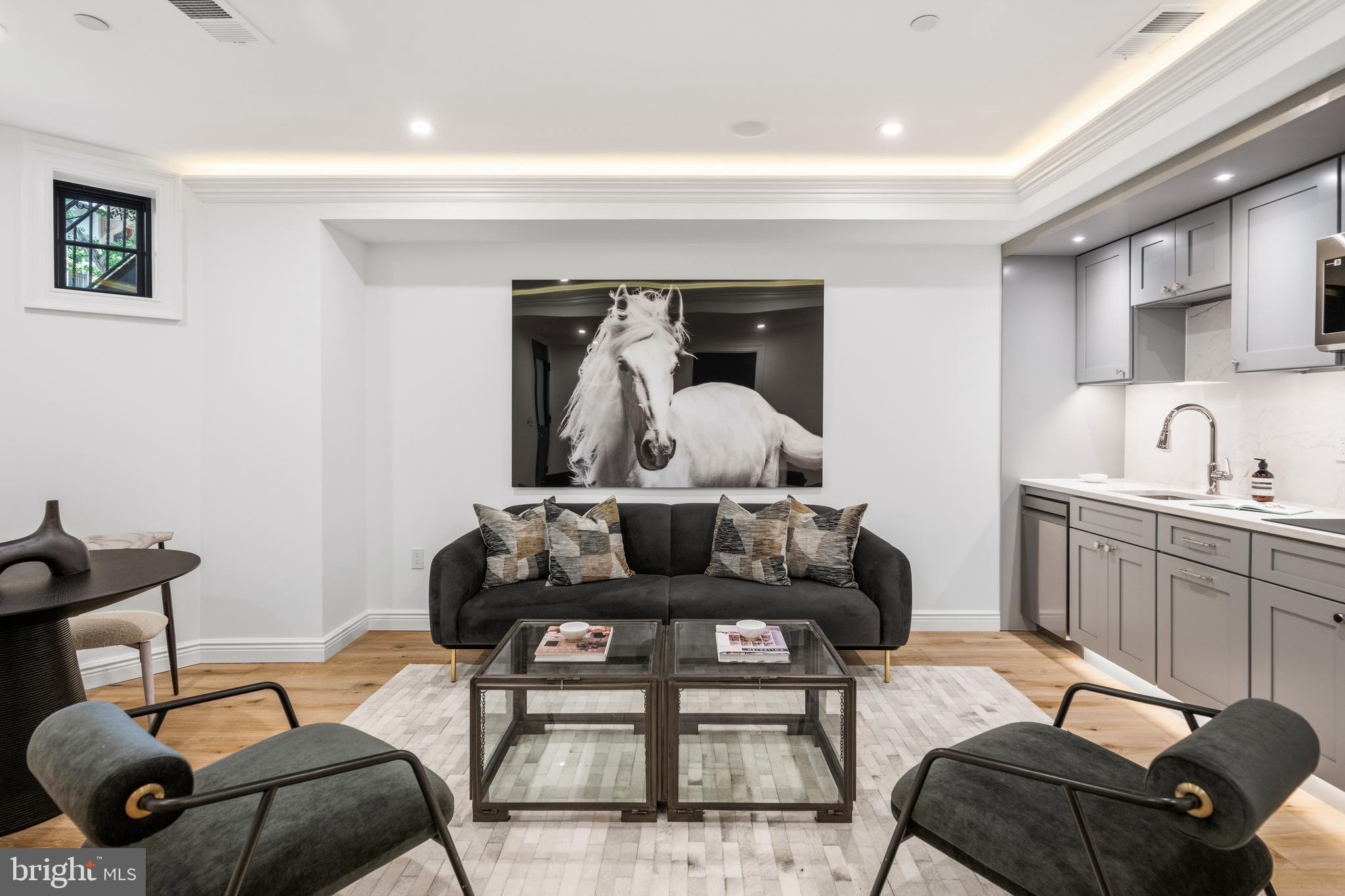 DUPONT CIRCLE - Residential