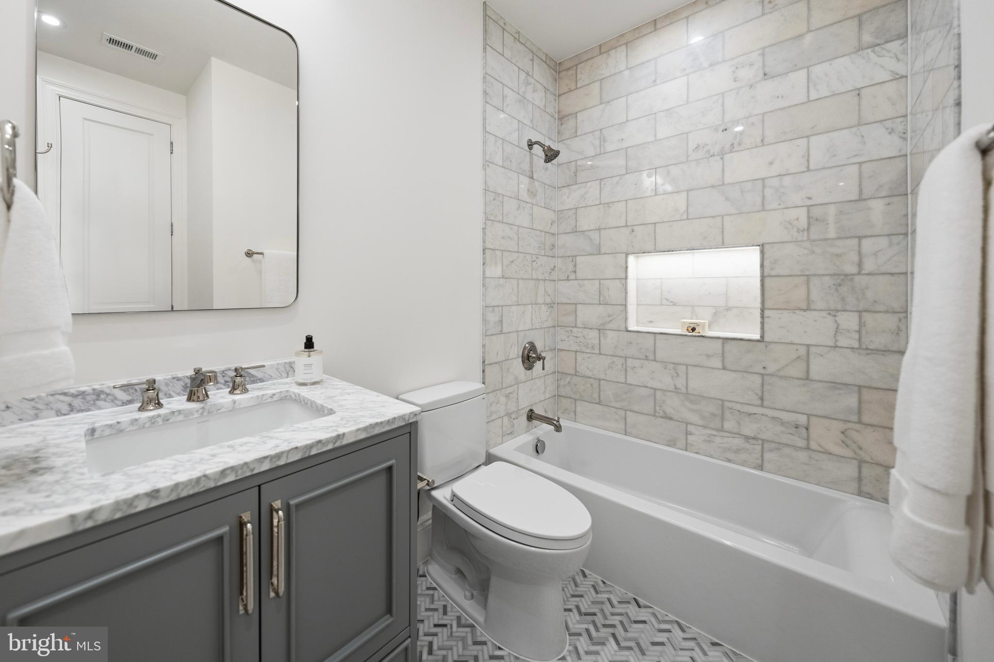 DUPONT CIRCLE - Residential