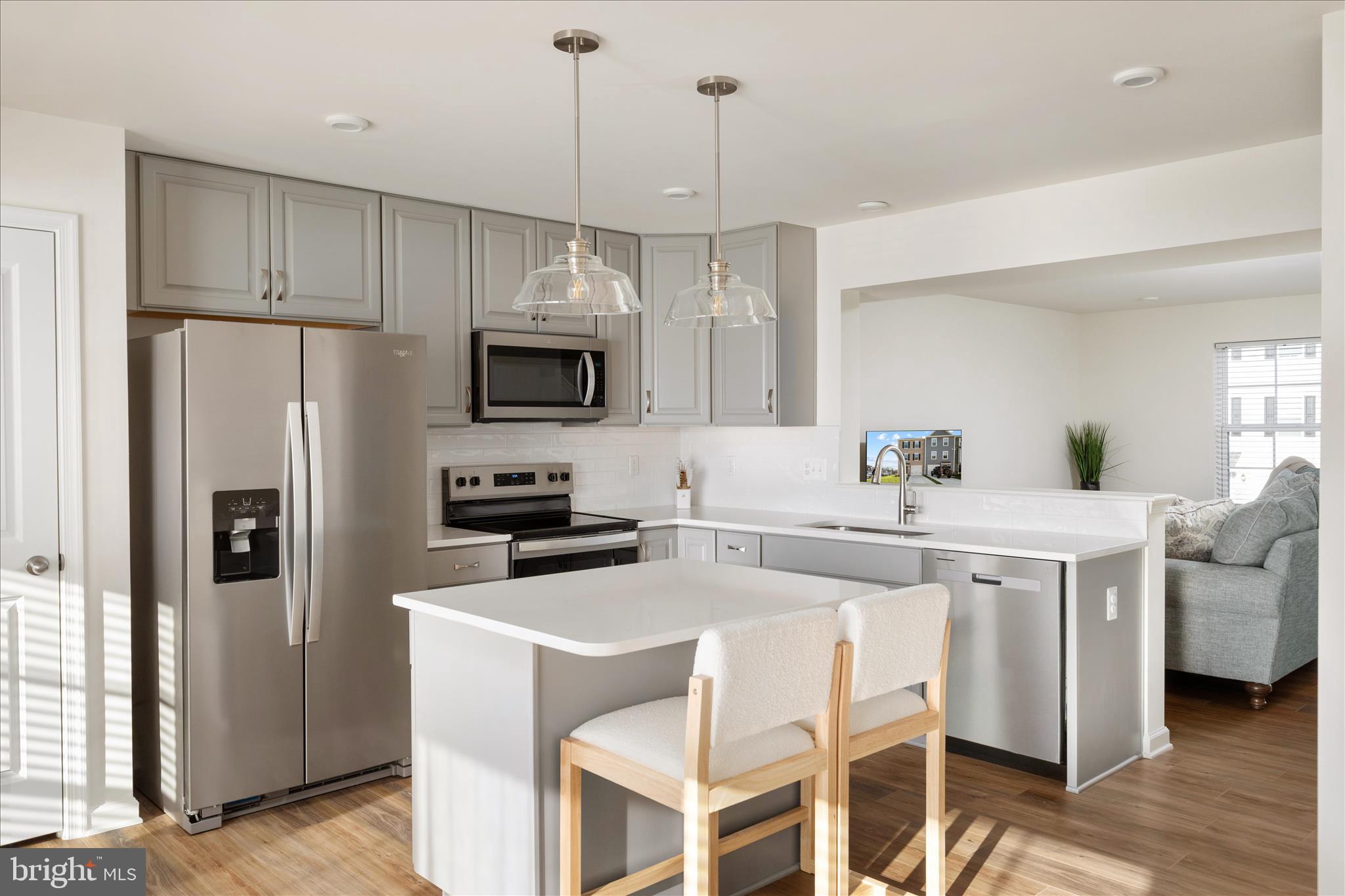 OVERLOOK AT RIVERSIDE TOWNHOMES - Residential