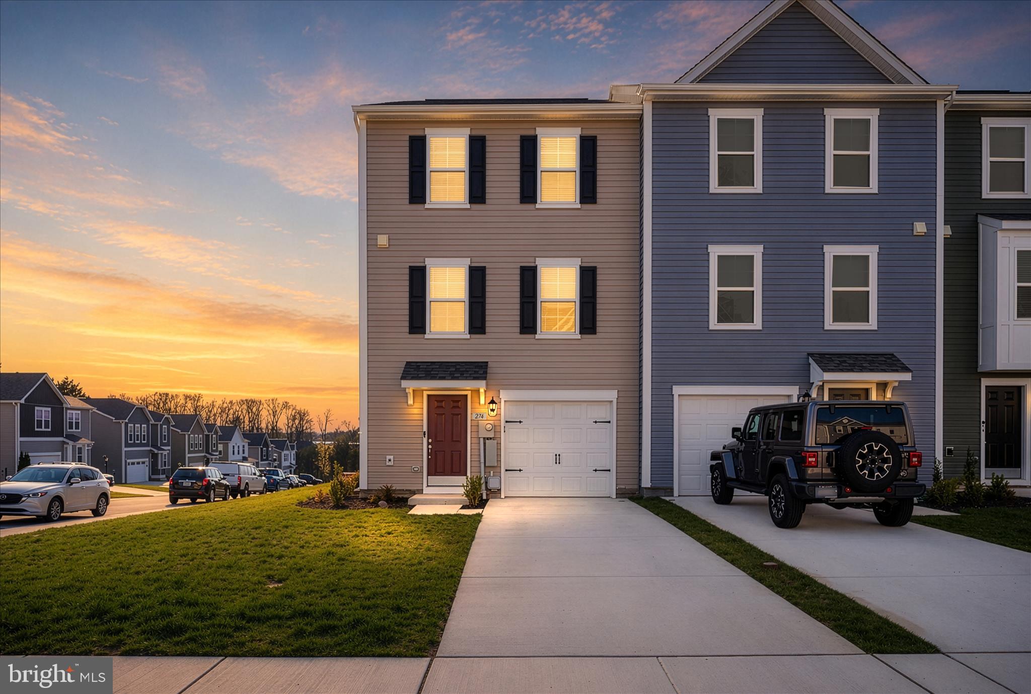 OVERLOOK AT RIVERSIDE TOWNHOMES - Residential