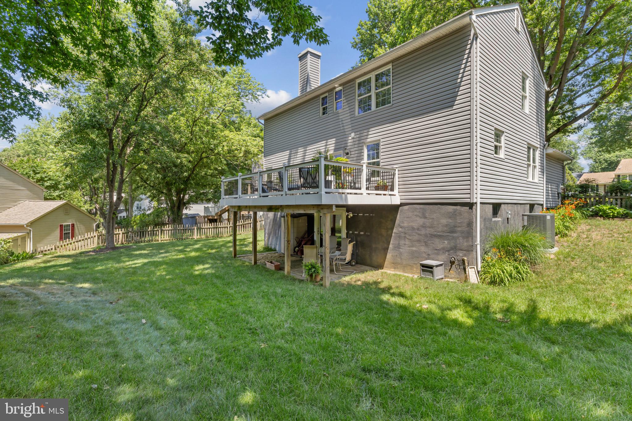 COLLEGE MANOR - Residential