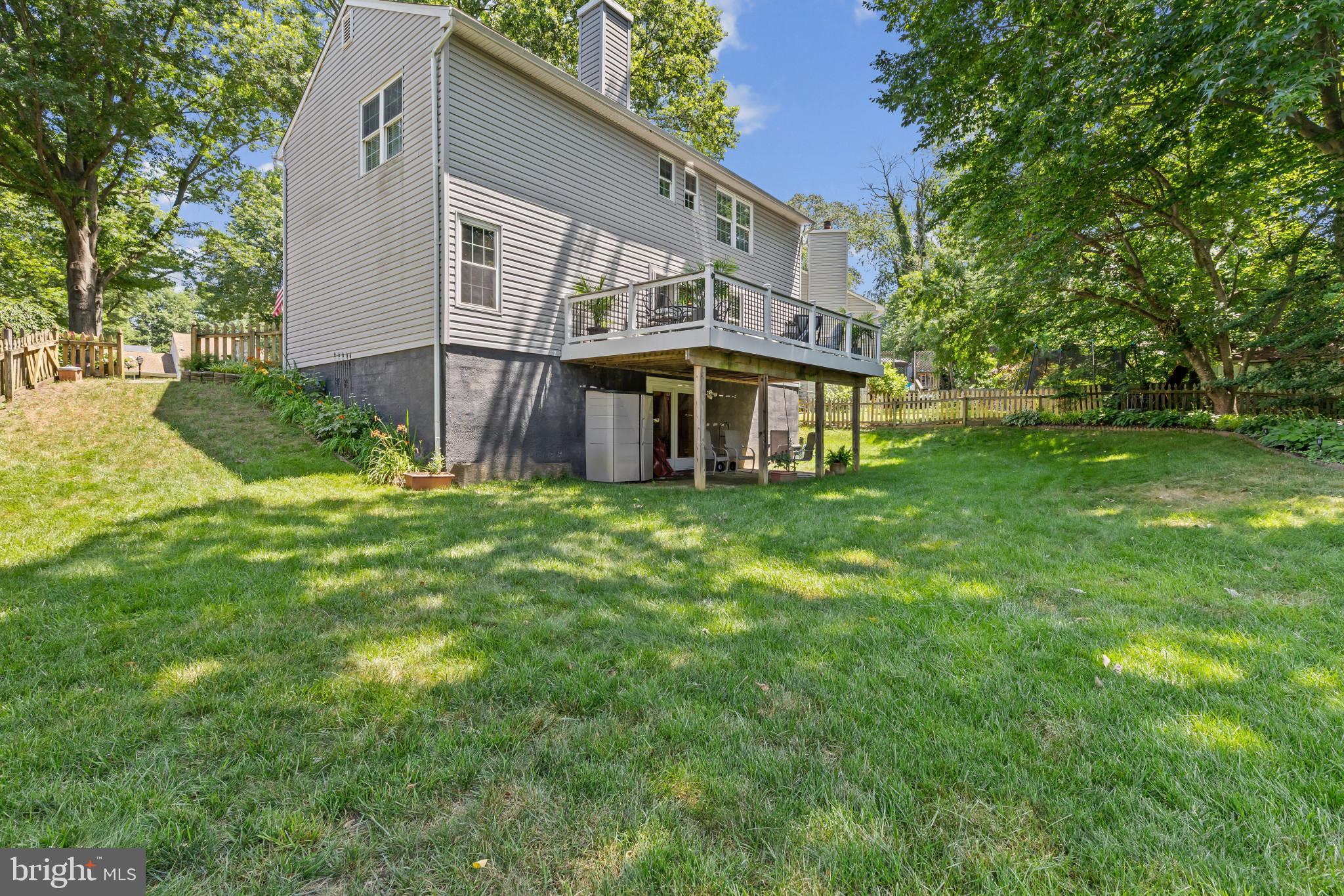 COLLEGE MANOR - Residential