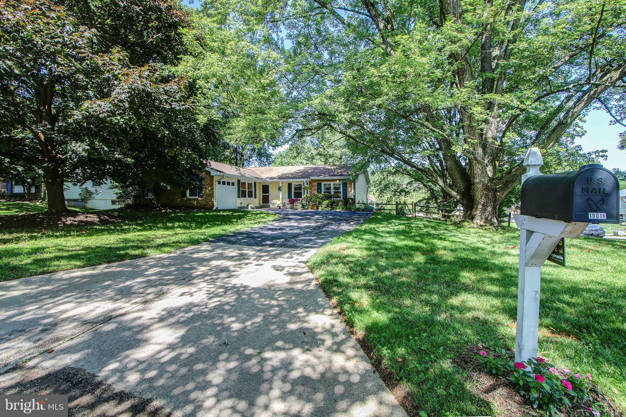 MIDDLEBROOK HILL - Residential