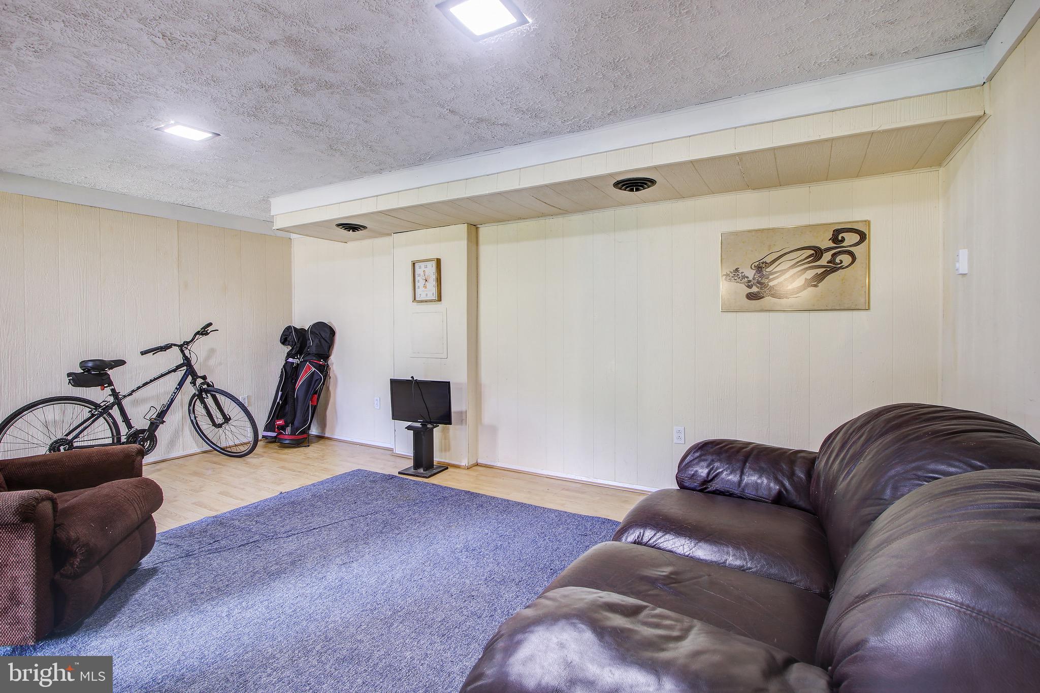 MIDDLEBROOK HILL - Residential
