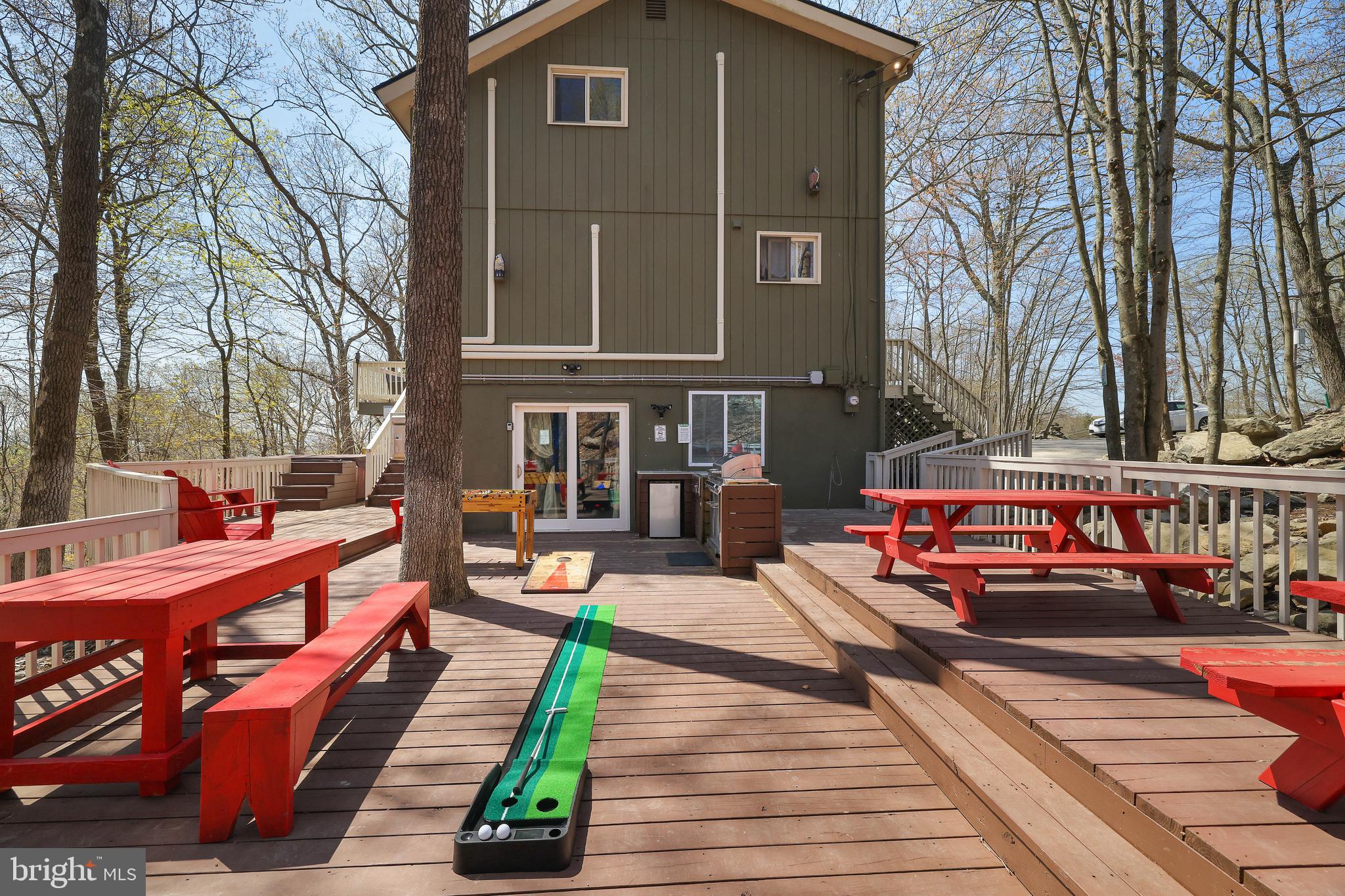 SAW CREEK ESTATES - Residential