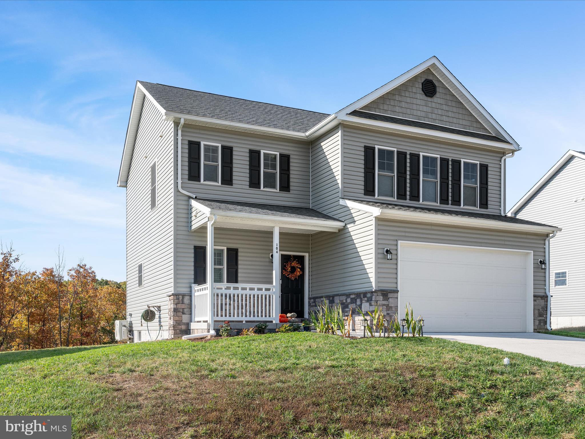 MIDDLE CREEK VISTAS - Residential