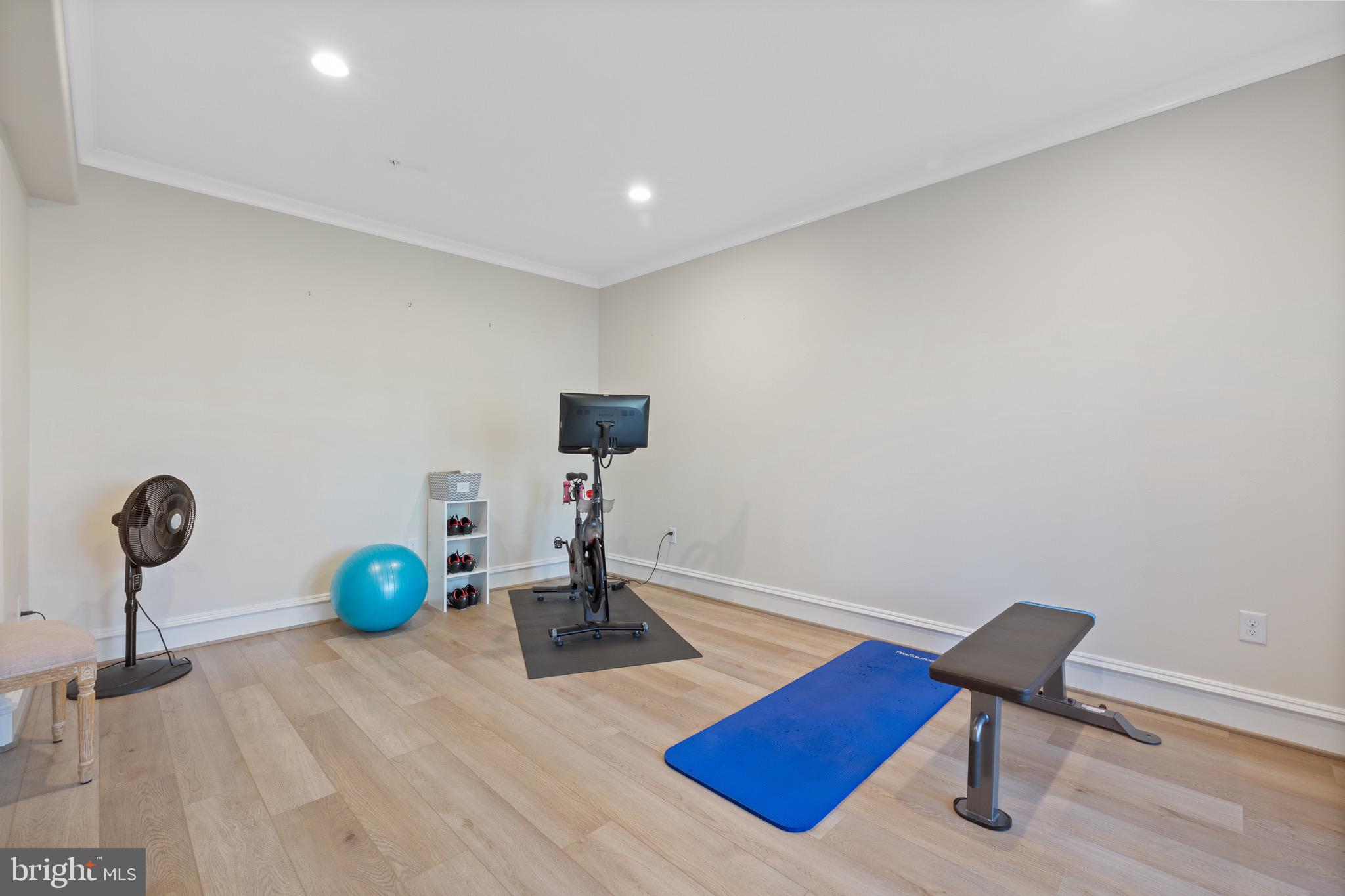 HAMPTON PARK - Residential
