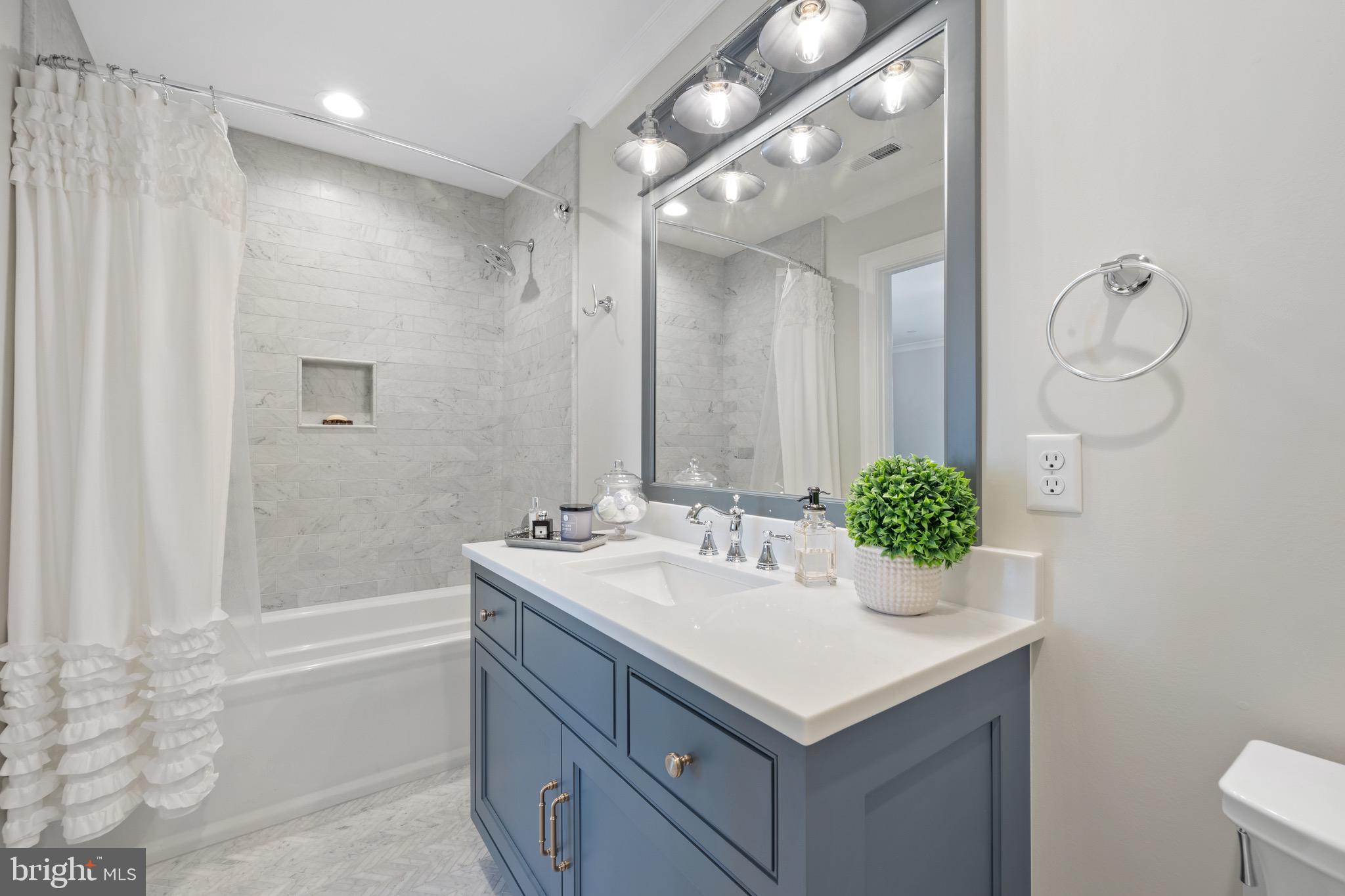 HAMPTON PARK - Residential
